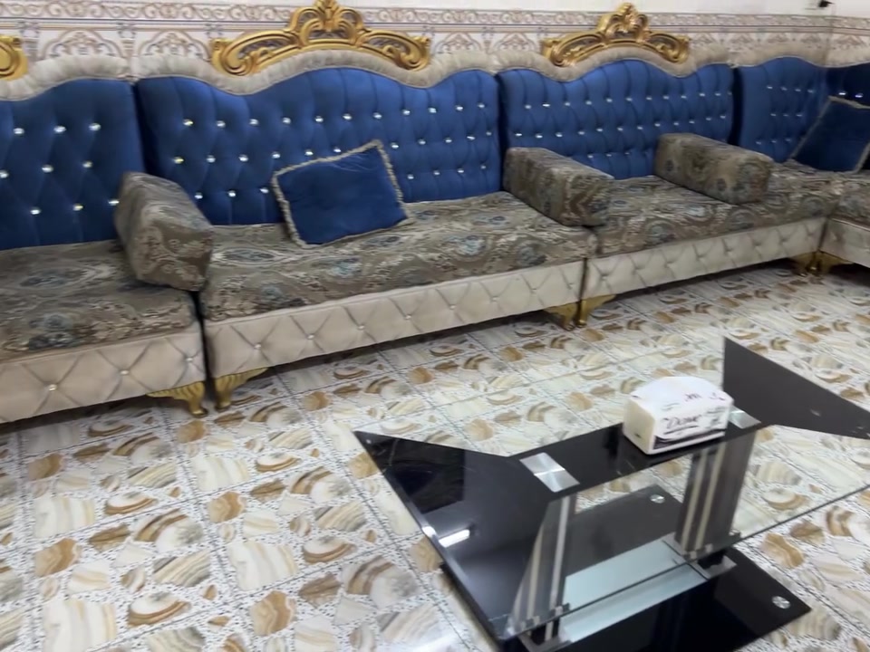 ديوان كامل للبيع
طول ١٠ أمتار 
١٣ مقعد 
مكان الدوره


**إذا كنت صاحب هذا الإعلان وتريد حذفه لأي سبب، رجاءا أرسل رسالة إلى الدعم الفني**