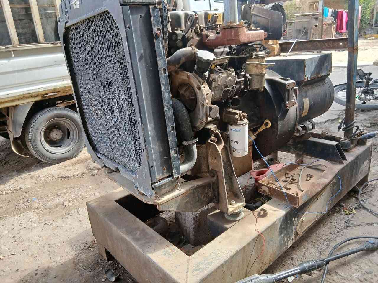 بيركنز مجفته ستندر شغاله محتاجه بس كهربائيات ب١٩ورقه ***********صلاح الدين بلد
