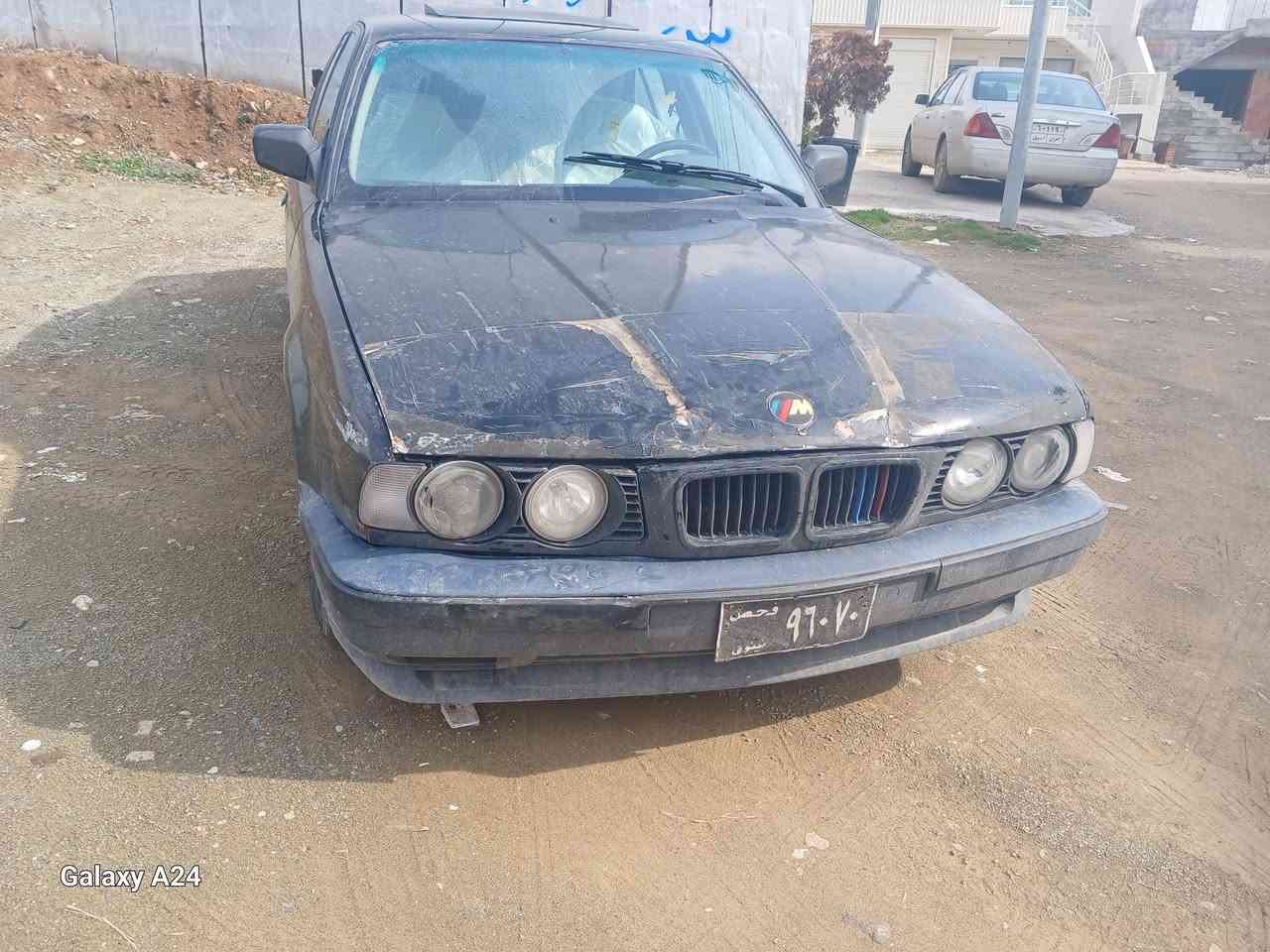 سلاوی خواتان لێیبت بیم مۆدیل 1993 موسووبڕاوە بەشەرت  520گێڕە عادەی بەشەرت  سیارەکابێ سەرتای  ئادەمێ ماڵی کەسە نبێت سعری ئم سیارەی 17کلاو معمل بۆزانیاری ***********
