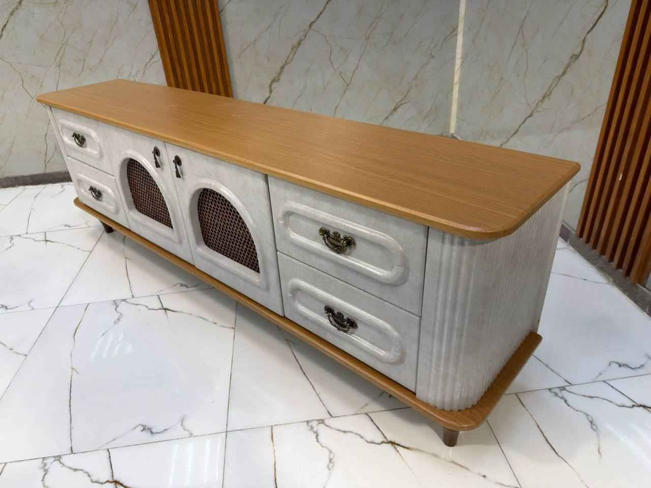 ميز بلازما قياس 180 سم  
ارتفاع 50 سم 
عمق 40 سم بغداد, العراق


**إذا كنت صاحب هذا الإعلان وتريد حذفه لأي سبب، رجاءا أرسل رسالة إلى الدعم الفني**