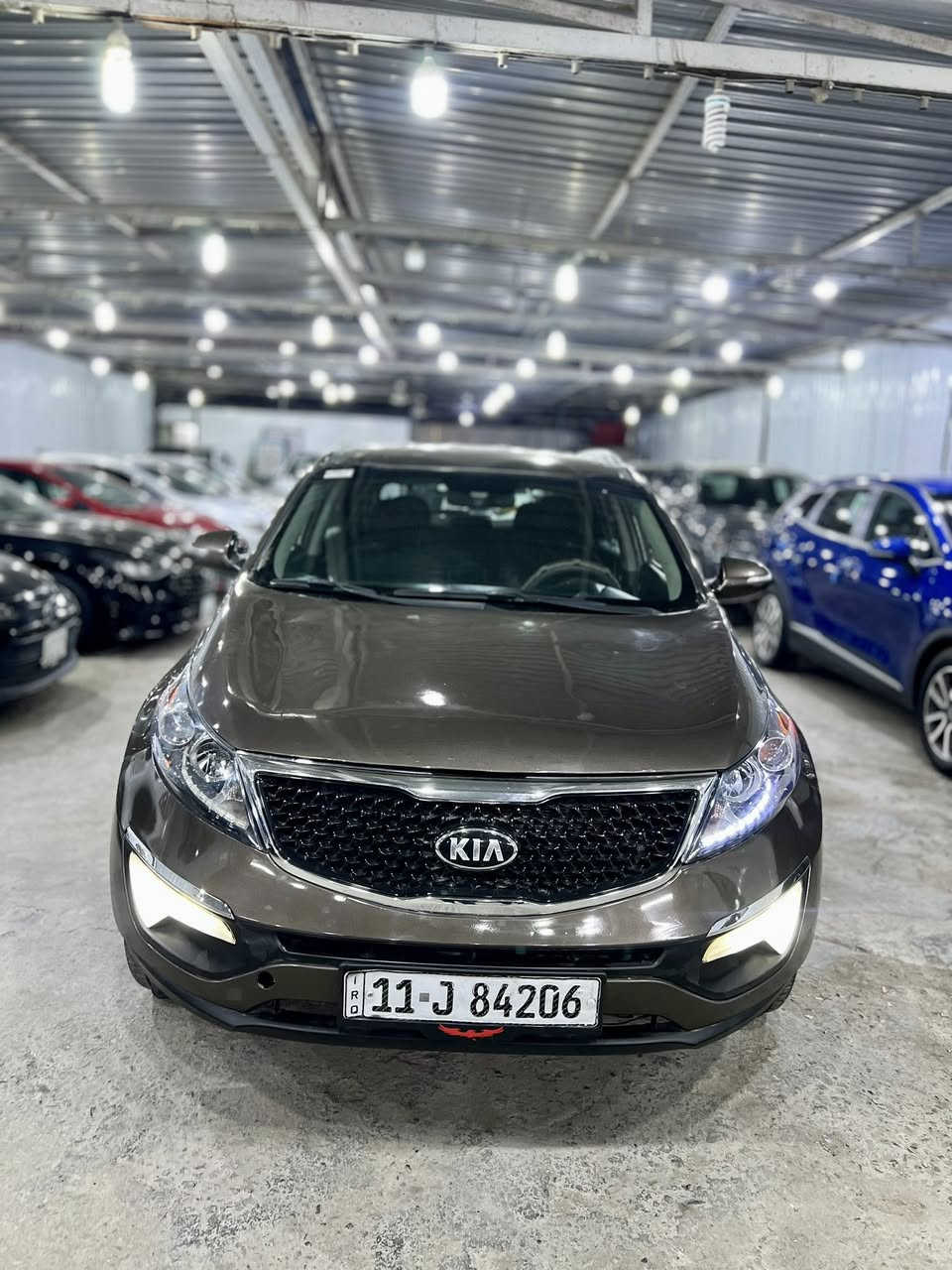 سلام عليكم 
كيا سبورتج 2011 شكل 2015
العسر / 108 وبيه مجال بسيط 
بيه صبغ صفحه 
حلوه سياره رقمه بغداد 
بغداد طوبجي 📍
اني مكلف بالنشر 📍
***********
