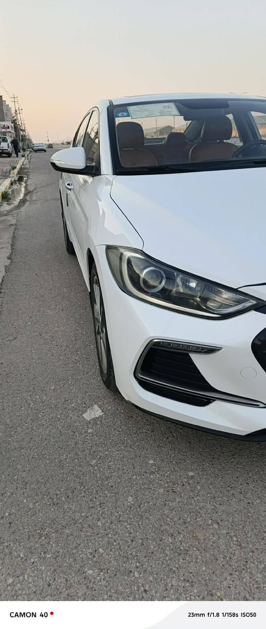 النترا  خليجي (2019) سوبر رقم واسط انكليزي مكفولة كفاله عامه محرك 2000فول مواصفات تحكم ستيرن فتحه سلايد تبريد قطعتين شاشه 
 كبيره سويج مري شفط كشنات جلد مكان السياره كوت مركزالمدينة الاتصال على رقم الهاتف *********** غير متواجد على الفيس
