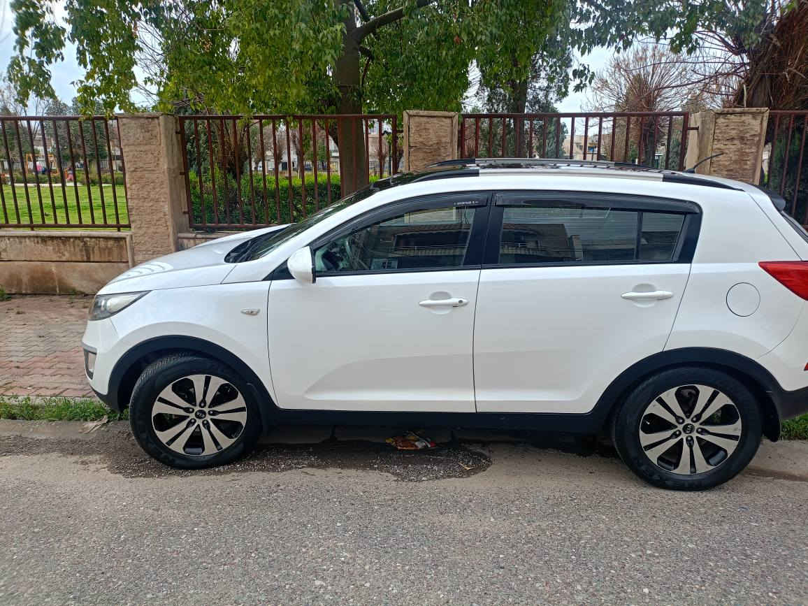 السلام عليكم ..
للبيع كيا سبورتج موديل 2011 خليجي رقم أربيل الجديد تحويل وكاله بشرط .
سياره مكفوله من صبغ وتعديل وشخوط فقط كارت بسيط موظح بالصوره . تخم تاير صدر حداديه جديد شرط التراي .كير ومحرك شرط الفحص .سعرها 129 ومجال بسيط مكانها أربيل ( *********** ) ( ***********) متوفر واتس . أربيل, العراق
