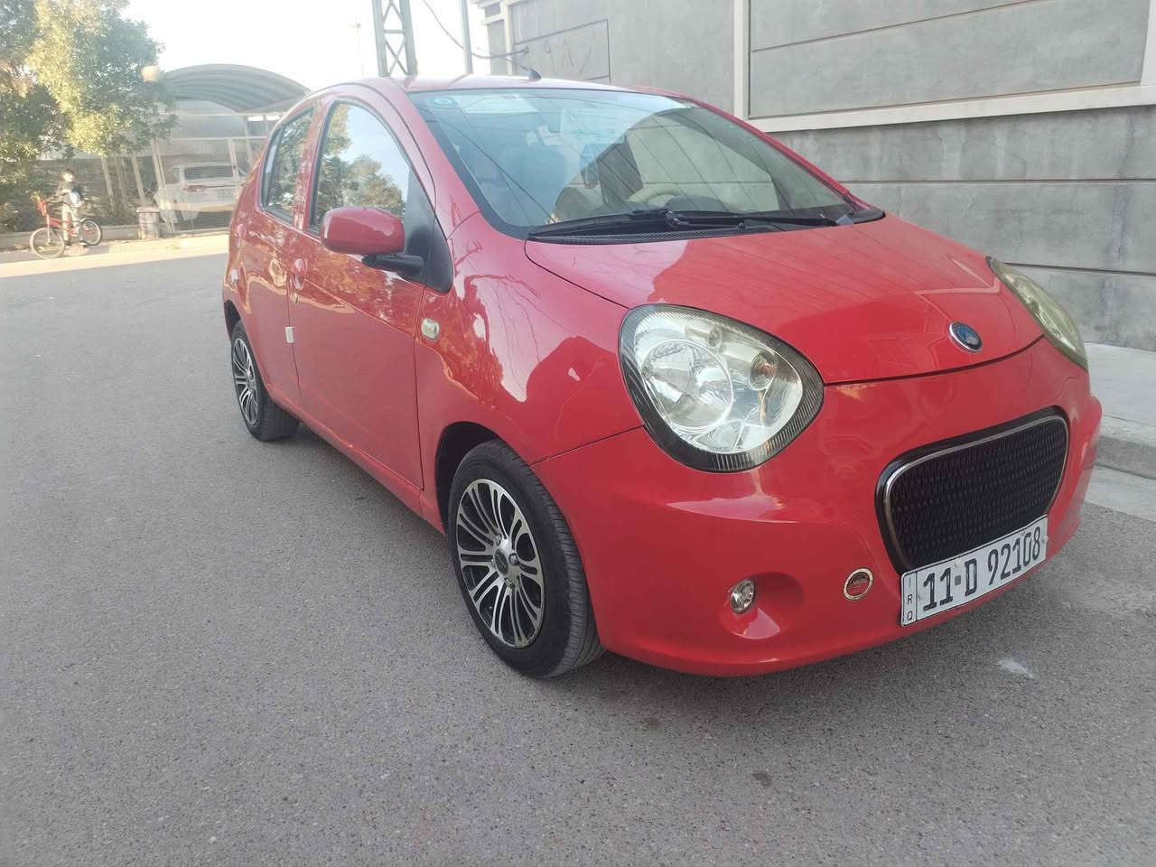 بانده ٢٠١٢ للبيع سياره هزه وارقام جدد  كير اوتوماتيك محرك وكير كفاله سياره جديده ماشيه ٦٠ فقط مابيهه اي نقص تبريد تدفئه كهرباءيات صدر جديد شاشه كامره سنترلوك رموت تخم تاير دواخل نضيفه جدا سياره جاهزه وحلوه العنوان البياع *********** و  *********** السعر ٥٥ بغداد, العراق
