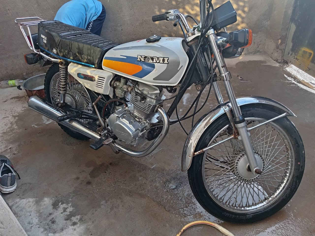 عله بركة الله ارشه مديل 16 وراق 5 صليه كله نقص مابيه تفحص بيدك لسعر  425 وبيه مجال حك الجيه مكان كوت حي الجهاد السفحه الشراي يتصل مامتواجد عله خاص مكلف بلنشر *********** والله يرزق الجميع
