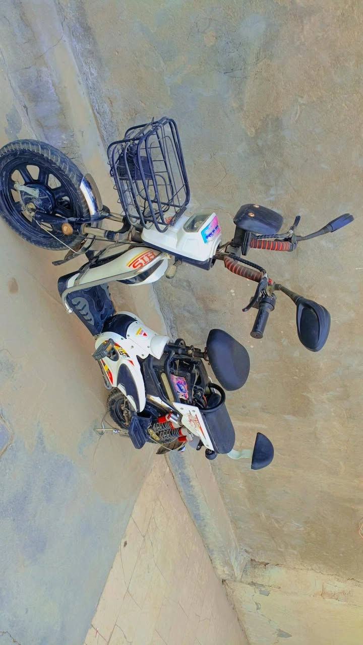 🔴 للبيع دراجة كهربائية
60V – 1500W

🚀 السرعة توصل 75

🔋 بطارية قوية

🧺 سلة أمامية + مرايات

🛠️ نظيفة وجاهزة بدون صرف

💰 السعر: 425 ألف قابل للتفاوض المعقول

📍 الموقع: حي الحر شارع المركز 

📞 الاتصال خاص /‏‪***********‬‏

الي يريد خل يعلق وأدخله خاص
