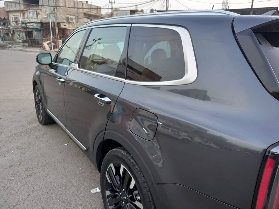 تفاصيل اكثر عن السياره مع الصور
***********كيا تلورايد ٢٠٢٣ برستيج أعلى فئه وارد امريكا ضرر خلفي بالجنطه كما موضح بالصور فول مواصفات ماشيه ١٩ ميل السعر ٣٤٠ أي استفسار بخصوص السياره ارجو الاتصال على الرقم *********** بغداد, العراق
