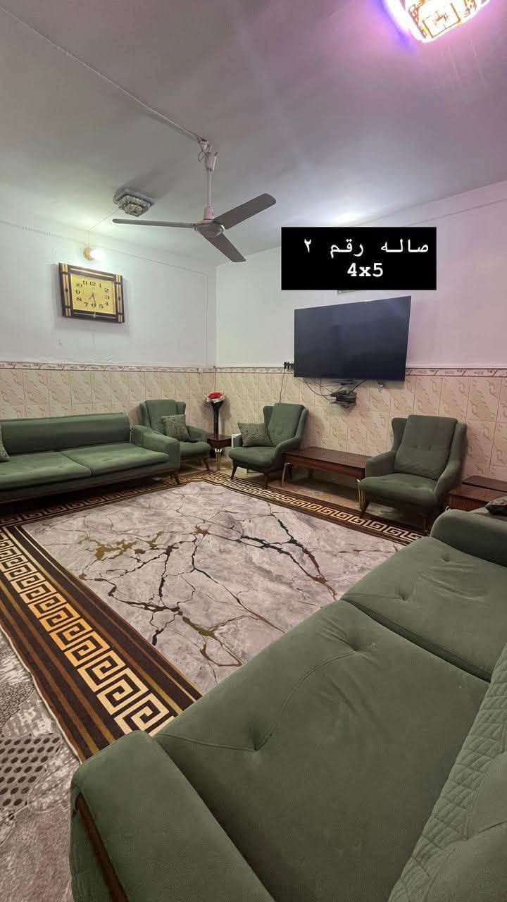 دار للبيع المساحة ٢٥٠ طابو صرف
البيت طابقين الاول كونكريت والثاني بي بيتونه كونكريت 
وغرفتين شيلمان 
المكان الحي العسكري مقابل بيت قاسم الكداد 
بيت حيدر طعمة ابو محمد 
للاستفسار ***********
