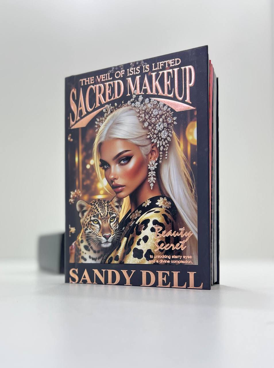 باليت دفتري كولشي متوفر بية 🐆💘
تعالي اشرحلج عـنـة : 
○ شدو 60 لـون يجمع بين الالوان القوية والفاتحة اللامعة والمات 🎀

○ هايلايتر 6 الوان مختلفة ولمعتة تموت 🥹🫶
○ بلشر باودري 6 الوان مختلفة 🦋

○ جل حاجب باودري 4 الوان 🤩

○ جل حاجب وايلاينر كريمي 4 الوان 

○ درجتين باودر  ودرجتين برونزر مع هايلايتر. 
○ سيت حمر 6 قطع الالوان دمااار 😭
مات وثابتة وكريمية متلزك ❗


**إذا كنت صاحب هذا الإعلان وتريد حذفه لأي سبب، رجاءا أرسل رسالة إلى الدعم الفني**