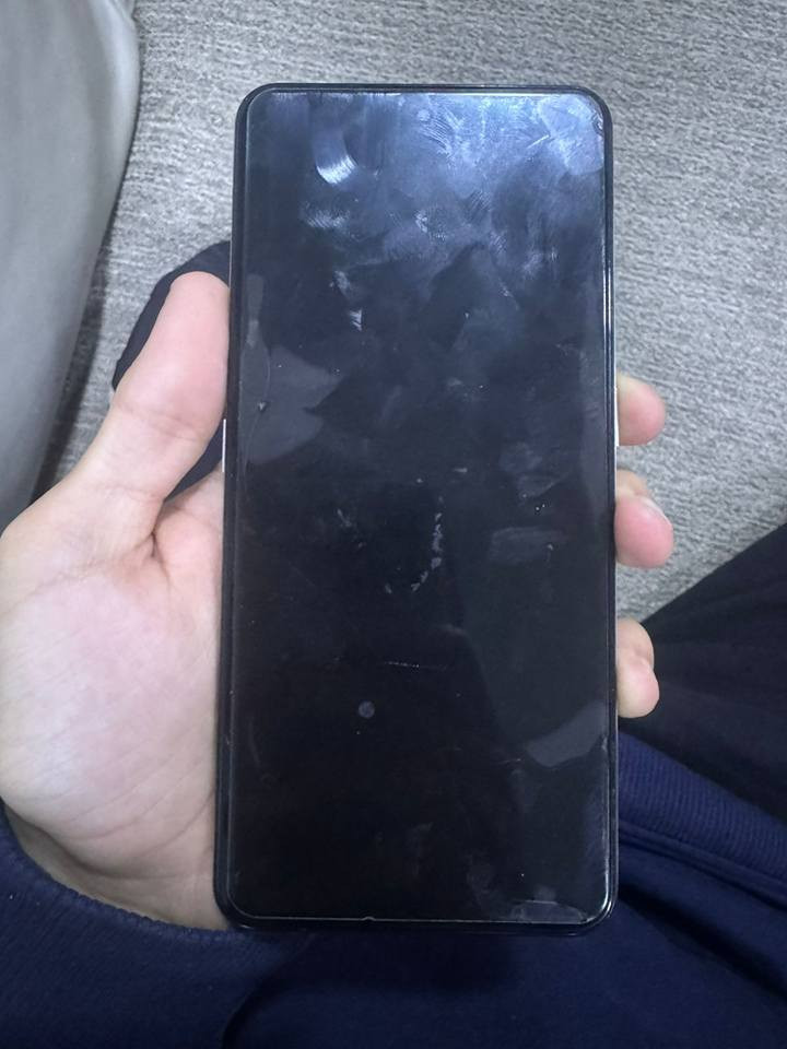 سلام عليكم جهاز ريلمي جي تي نيو 5 اس اي
الجهاز ذاكرة 1024 واحد تيرا
16+12 الرام
Realme Gt neo5 se
البطارية 5500

الشاشة نوع اموليد 144 هيرتز

الصوت ستيريو

snapdragon 7s Gen2 المعالج

يجي معاه الملحقات الشاحنه مساعد 100 واط

 للتواصل خاص او***********

بغداد الزعفرانيه

السعر 450 قفل
