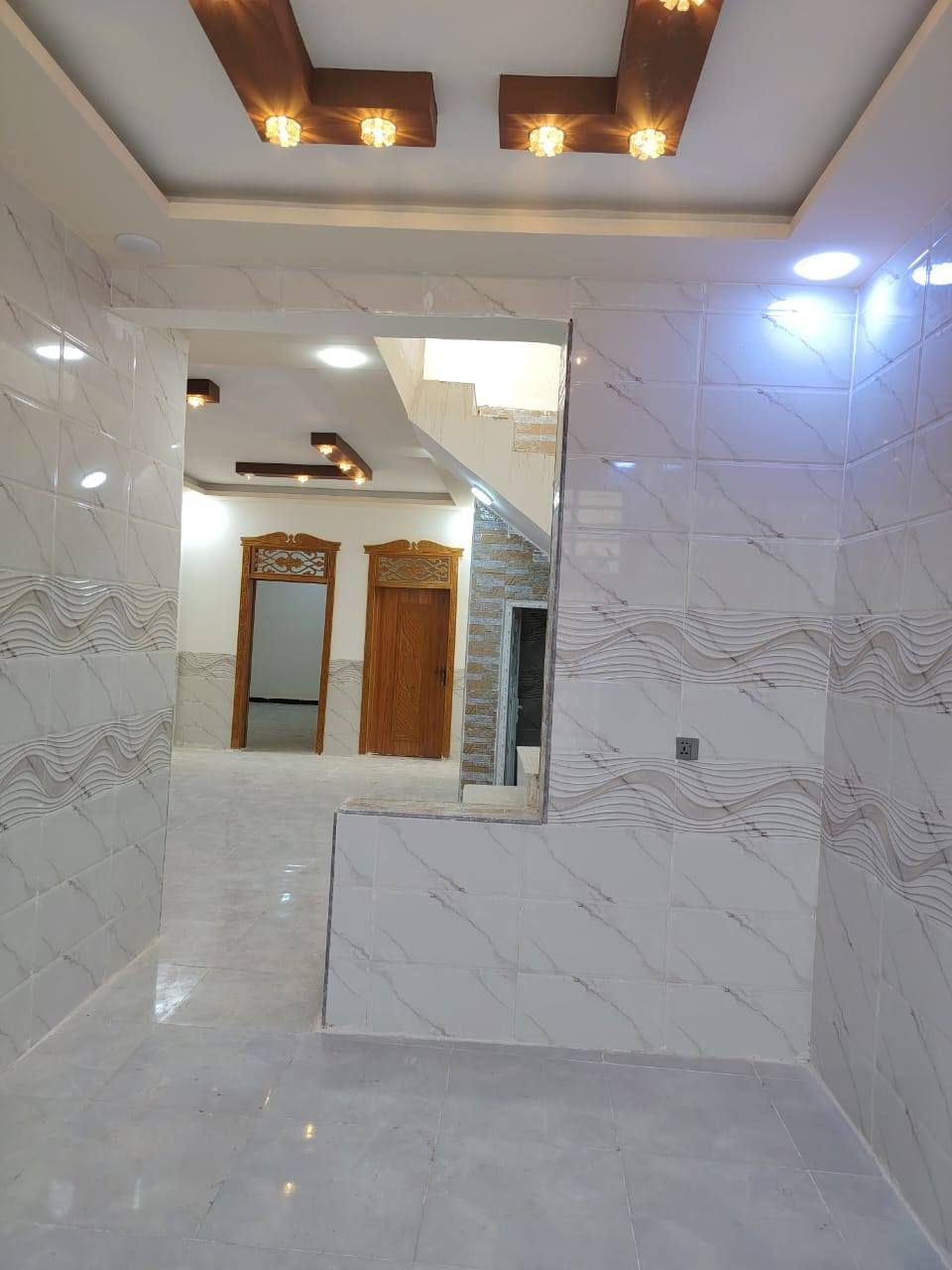 دار للبيع 150م🏕️ (مكتب الخليج للعقار عمود327)
*********** وتساب
***********
✅ مشمول بقرار التطويب 
💰سعر لبيت 49 معه المجال 💵
موقع /نجف 🏡
شارع الحولي مال المطار عمود327مكتب ألخليج للعقار 

البناء 🏡 
غرفتين /صاله/مطبخ / ستقبال/ صحيات/
بناء مرتب/ اساس + سقف كونكريت + طابوك

ألخدمات 🏡 #بعد_عن_سوق_100م
ماء/كهرباء/مدارس/سوق/تبليط/لحد الباب
