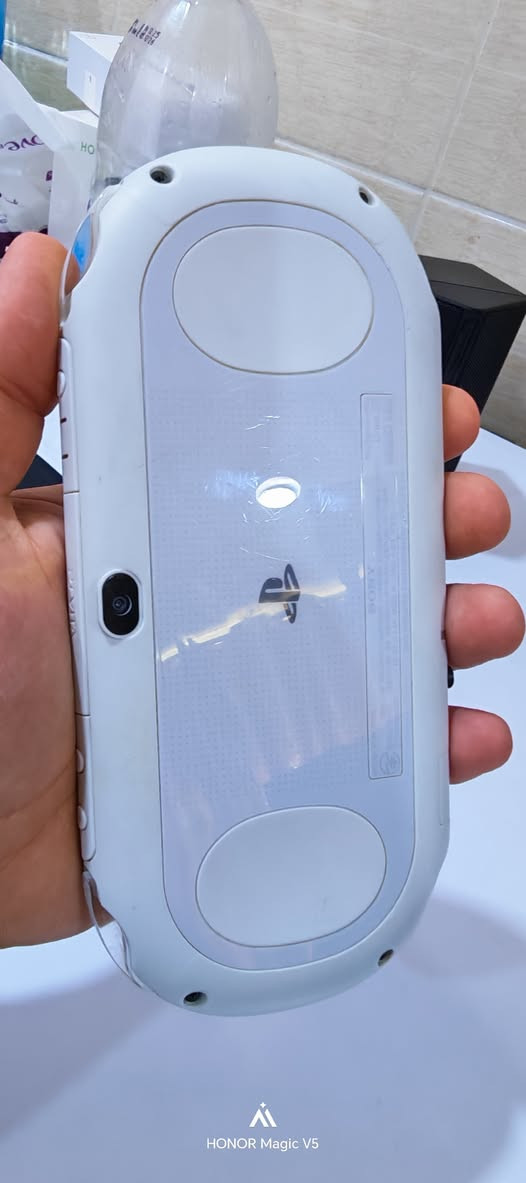 السلام عليكم و رحمة الله و بركاته

PSP VITA OLED PCH- 2000

Crystal white

ذاكرة 256 گيگا Adata اصلية

هولدر مال رام مال بي اس بي فيتا اصلي

حافظة سودة

انطيك ويا الشاحنه الي استعملها انا عندي بلك مال شاومي 120 واط و كيبل شحن

السعر 250 الف قفل رجائا لحد يعامل مكلفني اكثر من هذا

مهكر كامل و بي خير من الله العاب والي يتواصل وياي ادزلة فيديو يشوف كلشي بالجهاز

نظيف جدا الجهاز مشتري انا بنفسي من Ebay وتقريبا ما مستعملة الا قليل

للتواصل خاص عندي توصيل كل المحافظات و التوصيل احسبة مجانا


**إذا كنت صاحب هذا الإعلان وتريد حذفه لأي سبب، رجاءا أرسل رسالة إلى الدعم الفني**