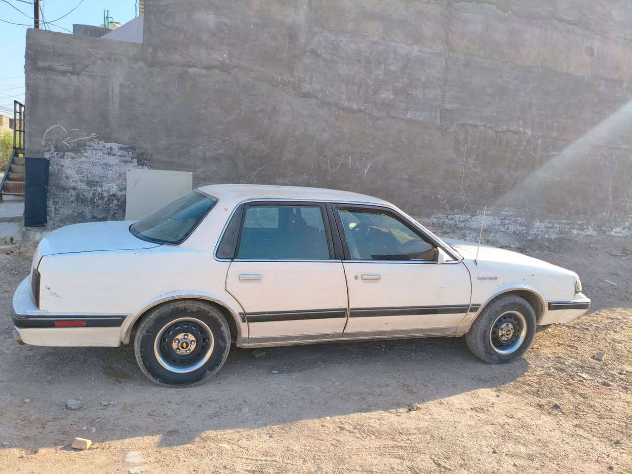 السلام عليكم اولدز للبيع موديل 90 رقم بغداد انكليزي باسمي  سنويه  2030 كير ومكينه وتبريد مكفول بلاديه بيها مكينه مال لومينا حجم المكينة 304 السعر 38 وبيها مجال قليل مكاني بغداد الزعفرانية ***********
