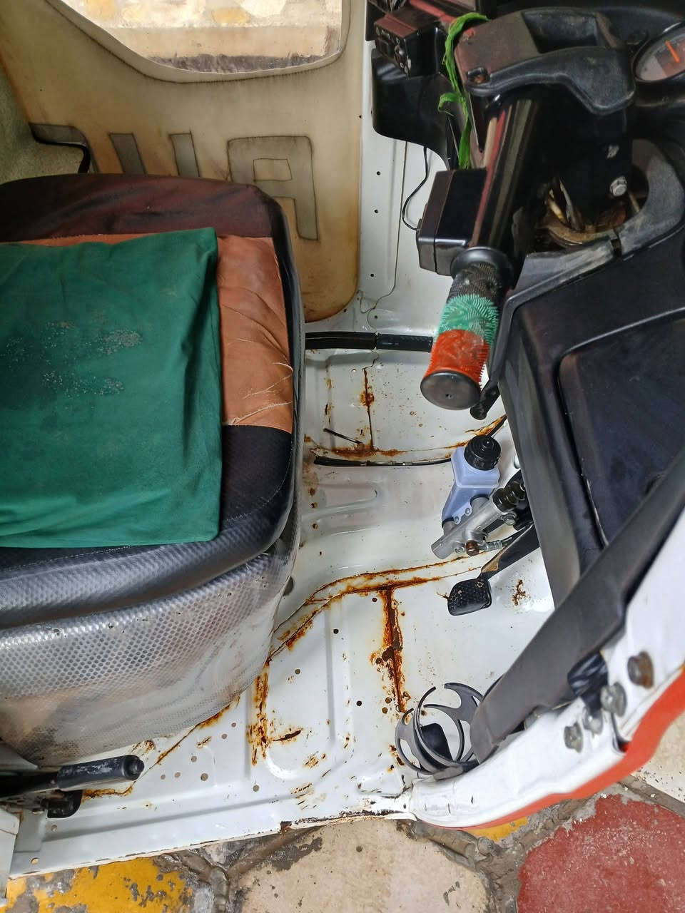 السلام عليكم تكتك للبيع موديل 2021 مرقمه مكينه مكفوله للاستفسار اتصال فقط 0772663143.     
                                ***********
