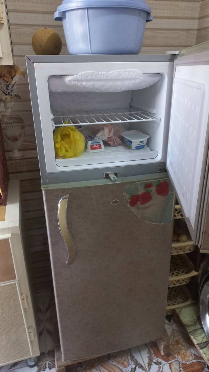 مكلف بالنشر..ثلاجة للبيع وسط نظيفة كلش على الفحص...مكاني الصقلاوية حي الشهداء الثانية قرب مول ابو ياسر شارع البو سعده..الاتصال على الرقم..***********
