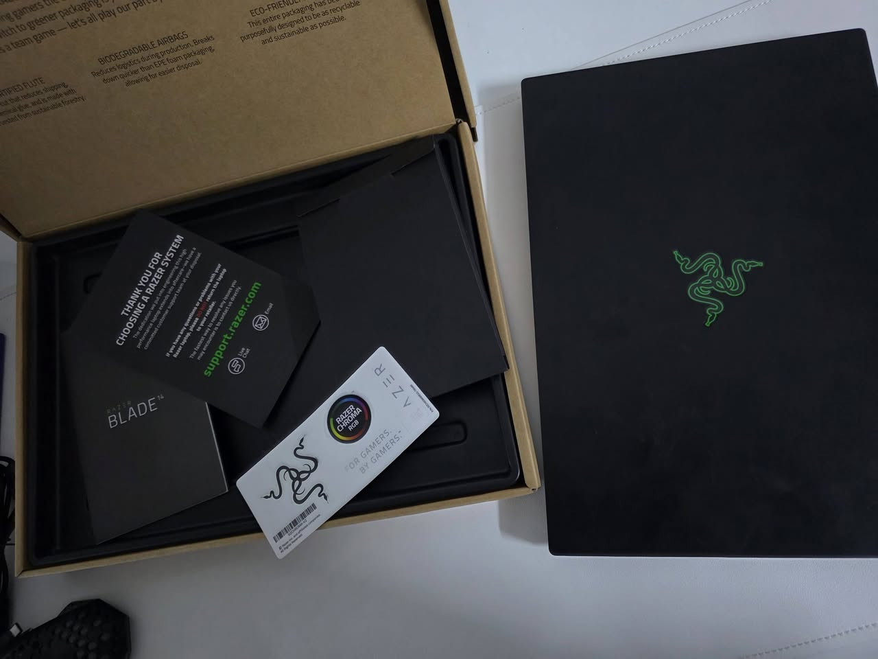 سلام عليكم.
لابتوب رايزر كلش نظيف مشحون ٨٠ مرة بس 
رايزن 9 5900hx يعادل i9 جيل 12 
رام 16g 
هارد جان 1tb سويتة 2tb nvme 
كارت شاشة rtx 3080 اداء كلش قوي بل الالعاب 
حجم شاشة 14inch 4k hdr 165hz ممتازة جدا 
ملحقات كلها كاملة 
سعر مليون ونص قفل او مراوس 
رقمي *********** 
مكاني بغداد البياع 
منزلك كل الالعاب الحديثة وكلها مهكرة يعني تشغل وتلعب كبل كلشي متحتاج
