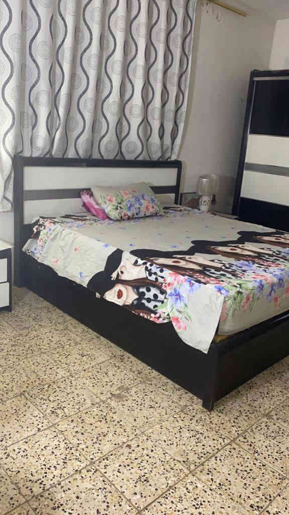 السلام عليكم غرفه نوم تركي 7 قطع درجه اولى جديده السعر مليون وبيهه مجال وأي استفسار هذا رقمي ***********
