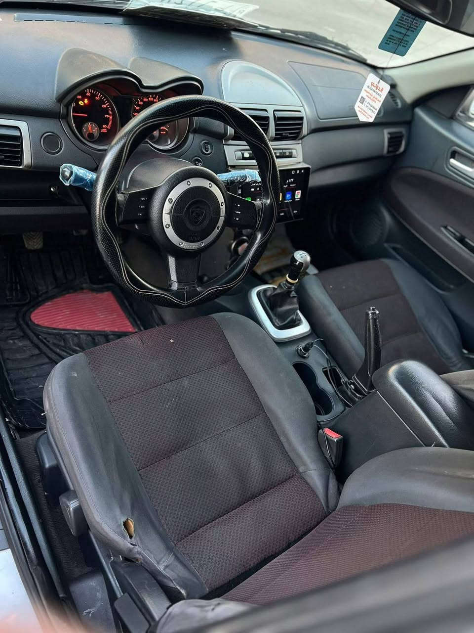 برتون ٢٠١٦
كير عاي
محرك وكير شرط
اربع جامات كهرب
بيها ثلاث قطع صبغ بدون دواخل
منظومة زنون
شاشة كامرة
ماشية 242 km
السعر ٦٣
التواصل على ***********
