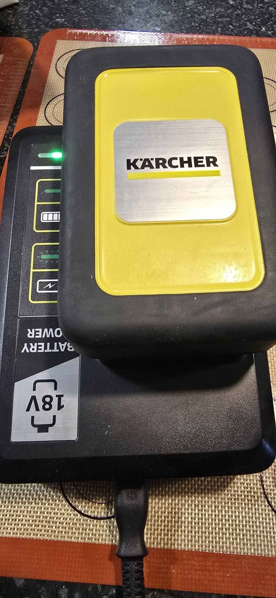 شاحنه مع باطري جديد السليمانية, العراق


**إذا كنت صاحب هذا الإعلان وتريد حذفه لأي سبب، رجاءا أرسل رسالة إلى الدعم الفني**