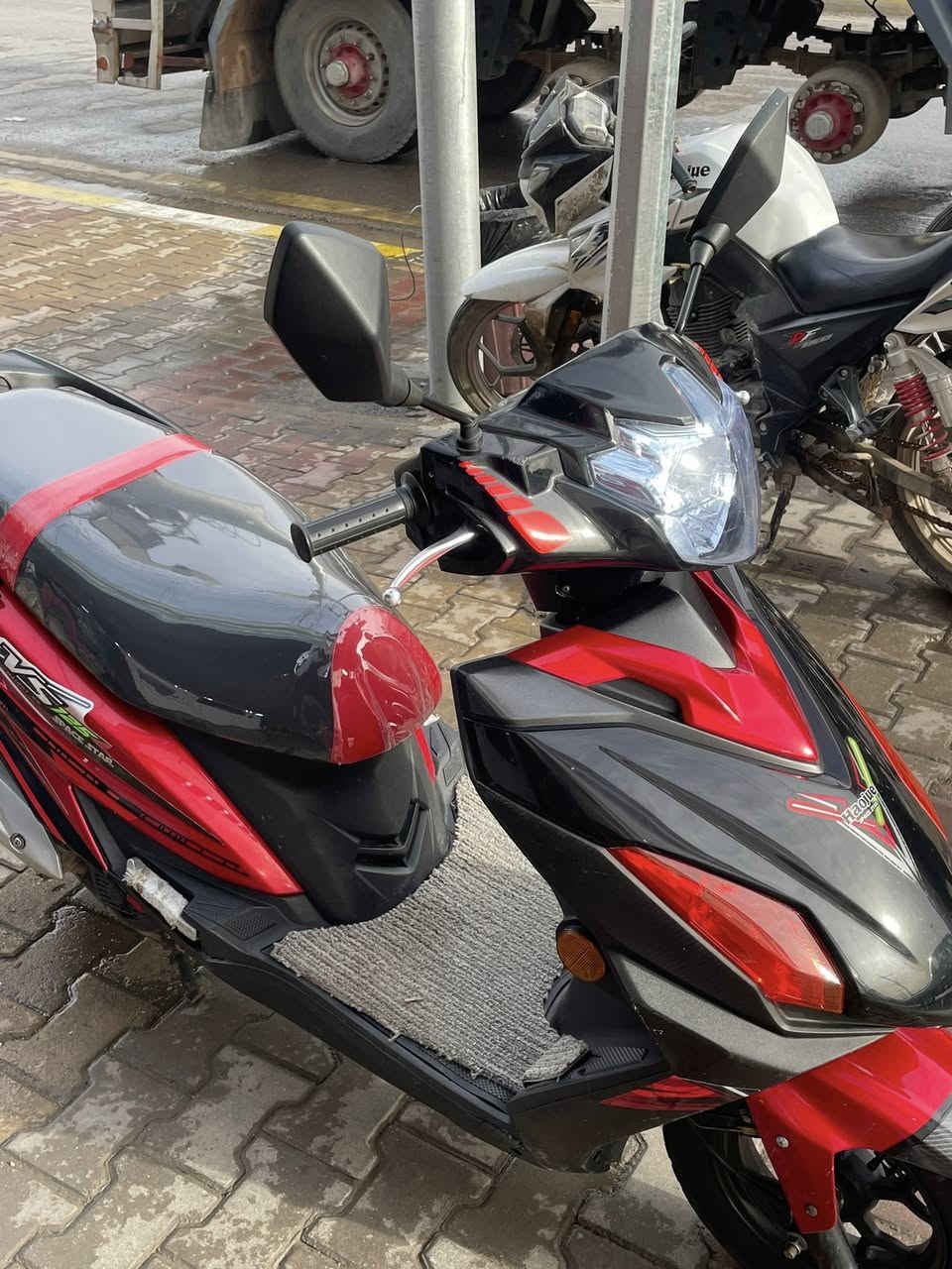 السلام عليكم  هاوجي 2020 مسجل تحويل ثاني يوم الدراجه جديدة حيل علأيدي دهن موتل الاصلي وطلعاتي بيها معدوده مكانها رمادي 5 كيلو سعرها مليون و 975 وبيها مجال بسيط اعتذر ع المراوس فقط بيع 

***********
