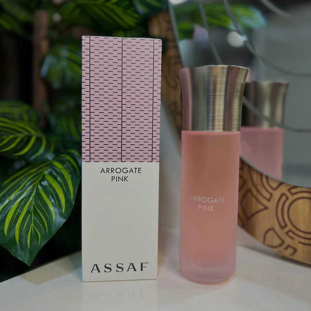 عطور Arrogate Girl Asaf شيرين من عساف السعودية 🇸🇦 

✔️يرهم للجنسين 

البرتقالي مقدمة العطر:
الجريب فروت 🍊، البرغموت الإيطالي، زيوت البرتقال، الماندرين ✨
🔸 قلب العطر:
الكراميل 🍯، الأرز الإسباني، الياسمين 🌼، زهر البرتقال 🌸
🔸 قاعدة العطر:
الأمبروكس، الفيتيفر 🌿، خشب الصندل، المسك 🤍، خشب الأرز

الوردي مقدمة العطر🌸
زهر البيضاء، النيرولي، اللوز ✨
🩷قلب العطر:
الياسمين 🌼، البنفسج، المشمش 🍑
🩷قاعدة العطر:
المسك 🤍، الياسمين، خشب الصندل
المنشأ السعودية الأصلي 🇸🇦


**إذا كنت صاحب هذا الإعلان وتريد حذفه لأي سبب، رجاءا أرسل رسالة إلى الدعم الفني**