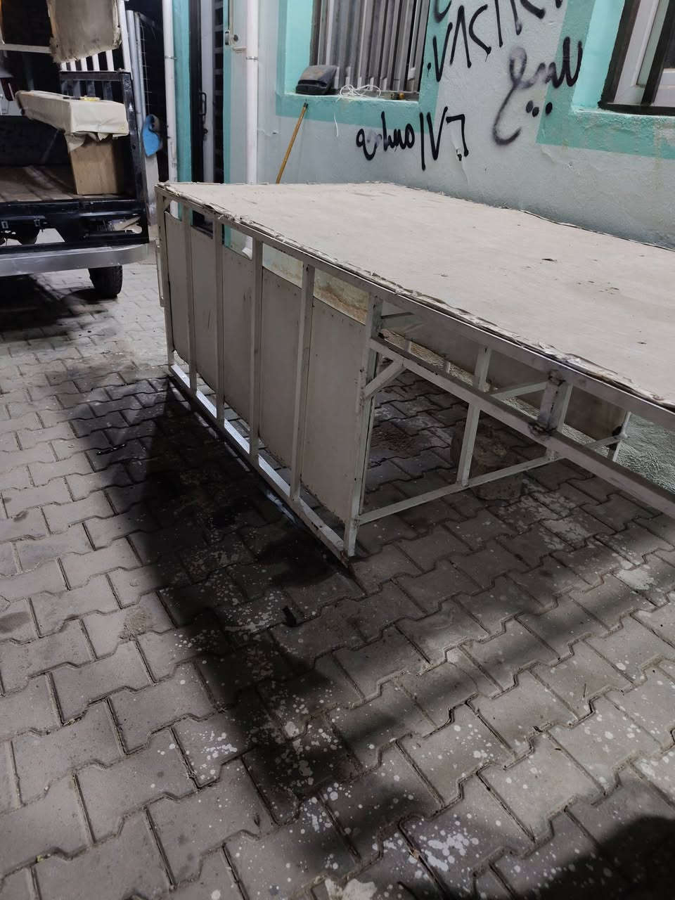 سلام عليكم امحجر ومصطبات انضاف كلش استوني امسويهن مكان نجف السعر 170 بيهن مجال الرقم ***********
