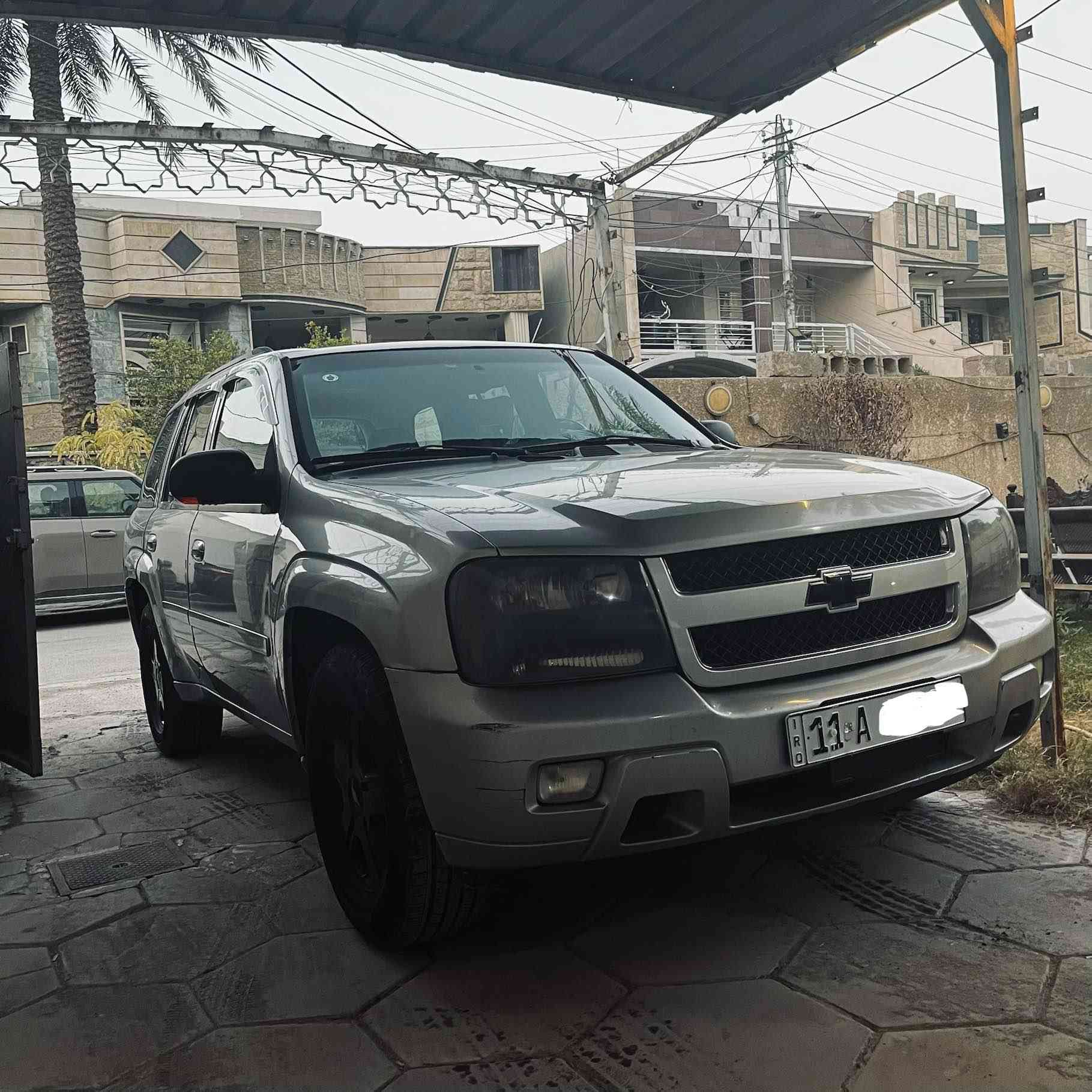 ترايل بليزر LTZ 2007 وارد
خليجي

0770 642 5052

محرك 4.2 V6 بلادي خير من الله
كير بلادي على فحص

عزم السيارة كلش حلو
السياره استيراد خاص
السيارة بلادية بدون صبغ عدا
باب السائق مصبوغ اثر شخوط
و السونار موجود بالصور و الي
حاب يعيد السونار يدلل
 باتري جديد

كشنات جلد بلدي خزن و
تدفئة تحكمات سترن دبل
سويج حساسات خلفيه
كشنات خزن مموري لايتات
زينون تايرات جديده شاشة
سلايد روف مواصفات LTZ

مكان السياره بغداد الدورة ابو
طيارة بغداد, العراق
