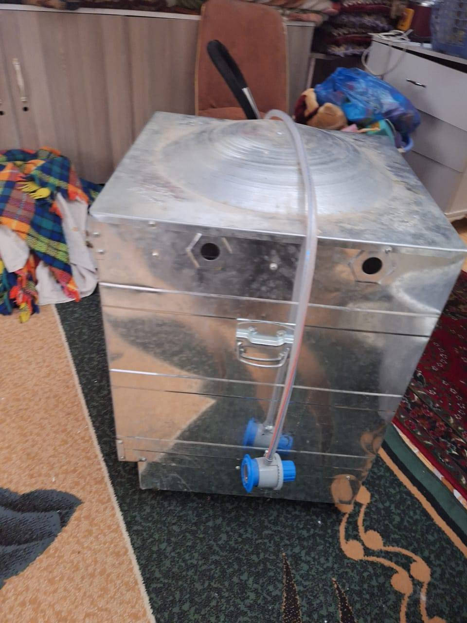 فرن طابقين جديد ما مستعمل سعره 60 صونده منظم اصلي مع الفرن نوعيه جيده سعره 60 وبيه مجال

***********👋
