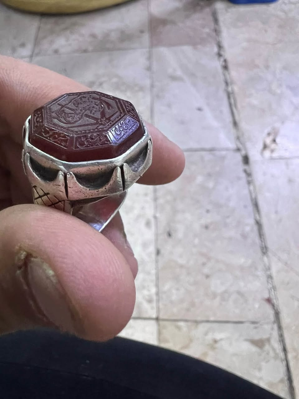 �✨ محبس عقيق يماني أصلي
شغل مرتب بنقش مميز ويا فضة عراقية ثقيلة 925


**إذا كنت صاحب هذا الإعلان وتريد حذفه لأي سبب، رجاءا أرسل رسالة إلى الدعم الفني**