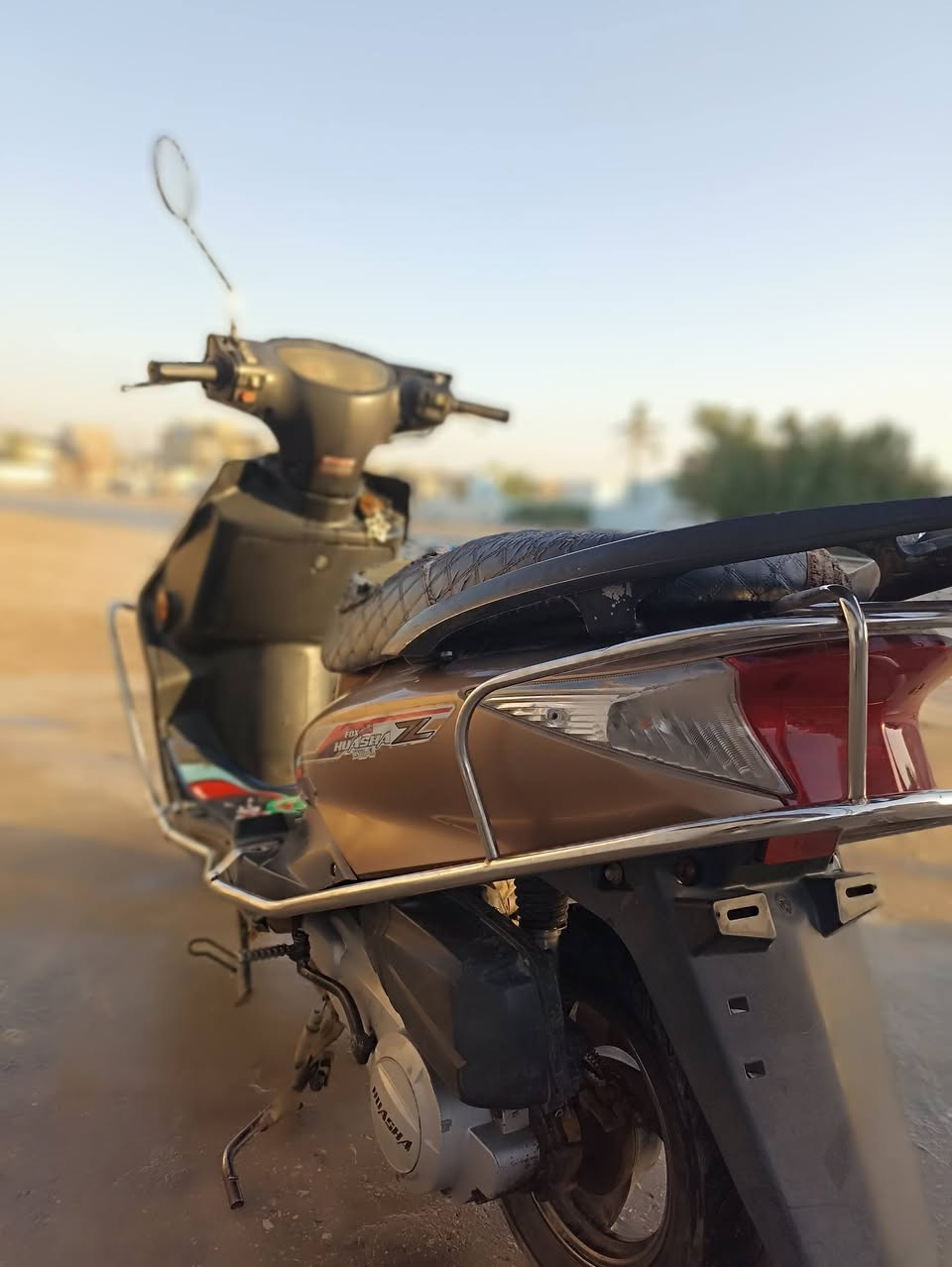 دراجة ثعلب للبيع
نضيفة 

سلف + هندر شغال 

كهربائيات شغاله 

كفرات نضيفه 

السعر 350 

بيها مجال للشراي 

التاوصل 

***********

متواجد واتساب
العنوان 
الديوانية _ الاسكان _ قرب مركز النهضه
