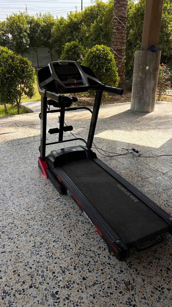 سلام عليكم
عندي هاذ جهاز جري للبيع 
شغال 
سرعه 160
يحمل الوزن 125 كيلو 
السعر ع خاص 
للاستفسار الاتصال على الرقم التالي 
***********
