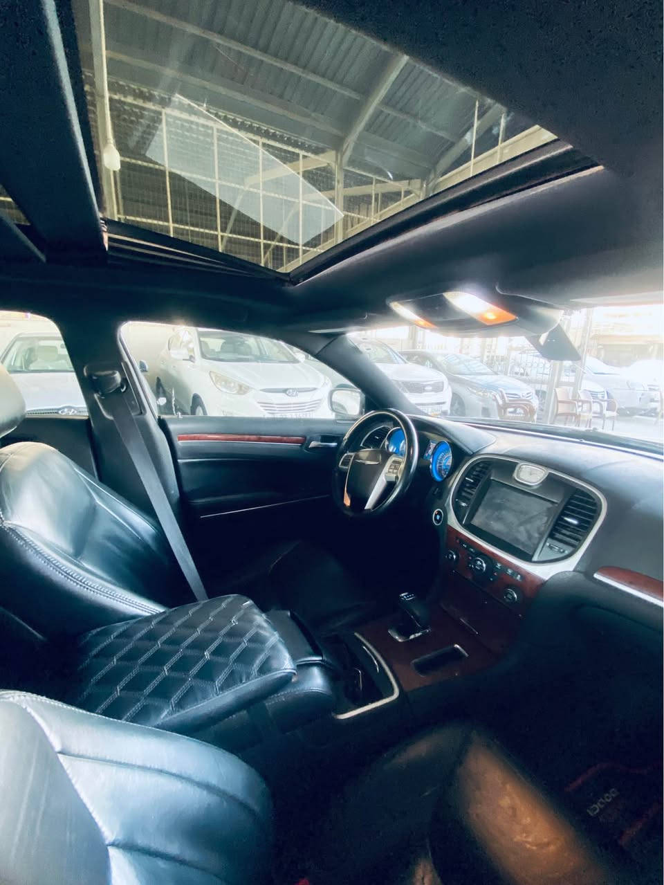 گلايسه ر ٢٠١٣ سياره
بسمي رقم سنوي هه زه كول  جديد سياره مابي اي نقس 
گير 'مكينه'سدر'كول بشرت 
سياره به س جاملخ سبوغ 
مواسفات limeted
فه تحا 'گير تياره'شاشه كبير'جلد 'كاميرا'فوول مواسه 
فات
***********
