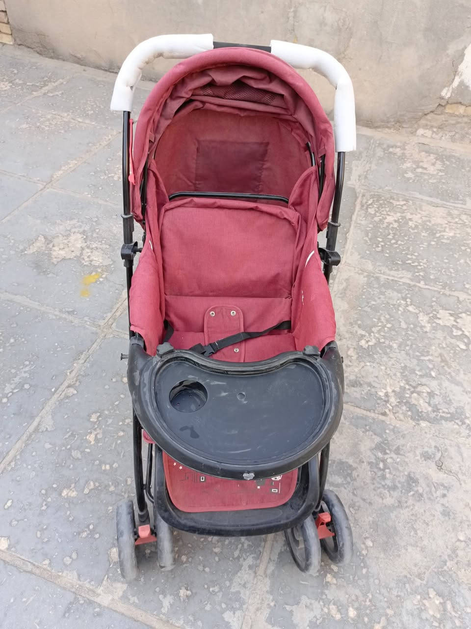 للبيع عربانة اطفال جديدة كلش نظيفه الحجم الكبير مكانها ذي قار الشطرة 
***********
