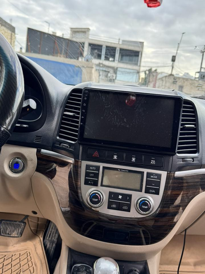 سلام عليكم سنتافي خليجي موديل 2012 مكينه أربعه سلندر سبعه راكب 3 قطع تبريد فول شرط 
بصمه فتحه قماره أربع أشاير مري شفط  مكينه وكير مكفول صبغ  جهة السايق صبغ مصلح تصليح جيد جدا كما في الصوره رقم بصره انكليزي مداور مباشر من المالك أو عن طريق الوكيل من اي دائرة مرور في العراق مكاني نجف كوفه الاتصال ‭0782 833 3354‬
السعر 120 ورقه وبيها مجال بسيط 

‭0781 083 7309‬
