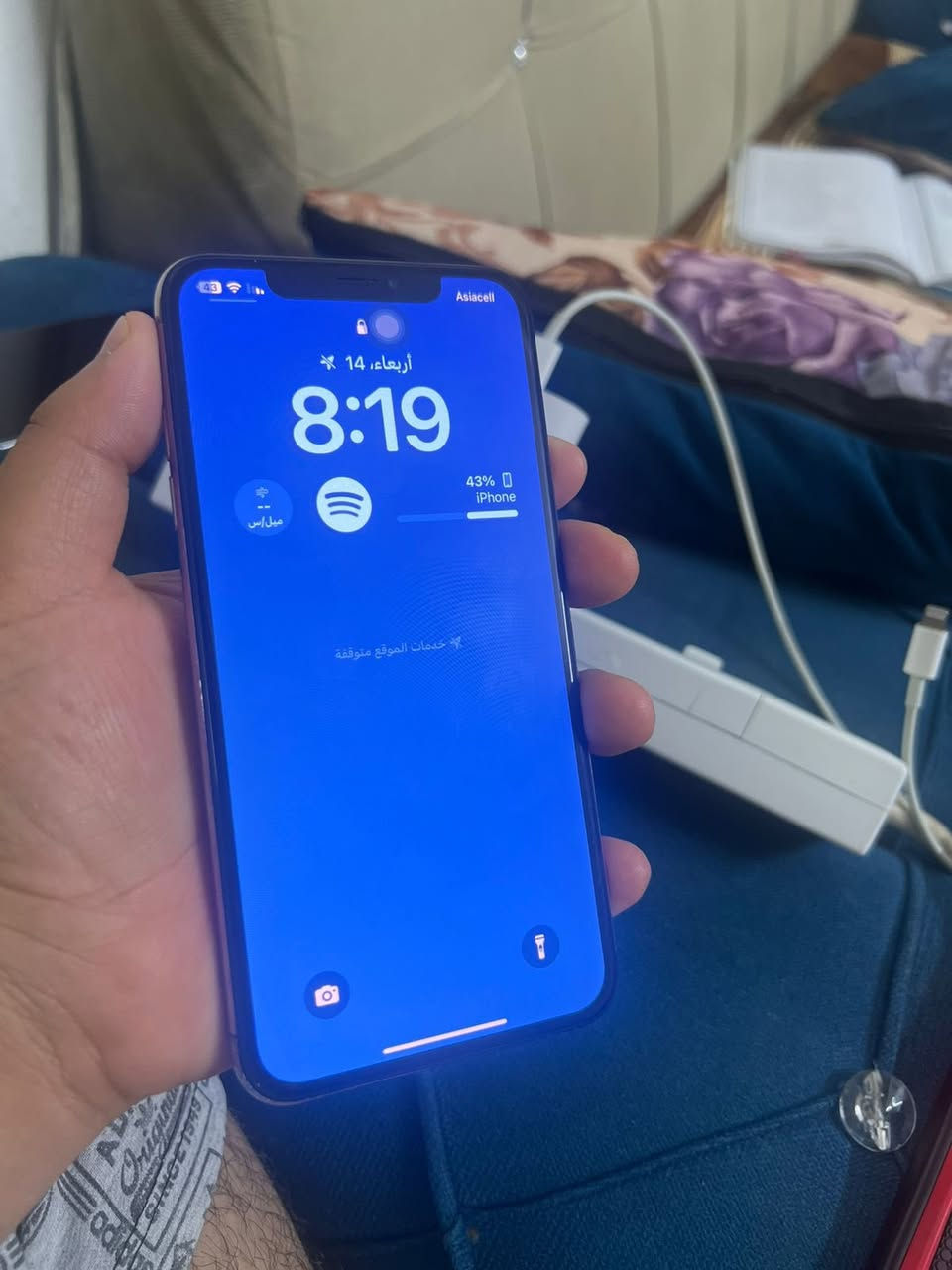 سلام عليكم
ايفون Xs max
للبيع
القطع المستبدله:شاشه اصليه،بطاريه
فيس ايدي لا يعمل.
السعر 160وبي مجال للطيبين
*********** واتساب
