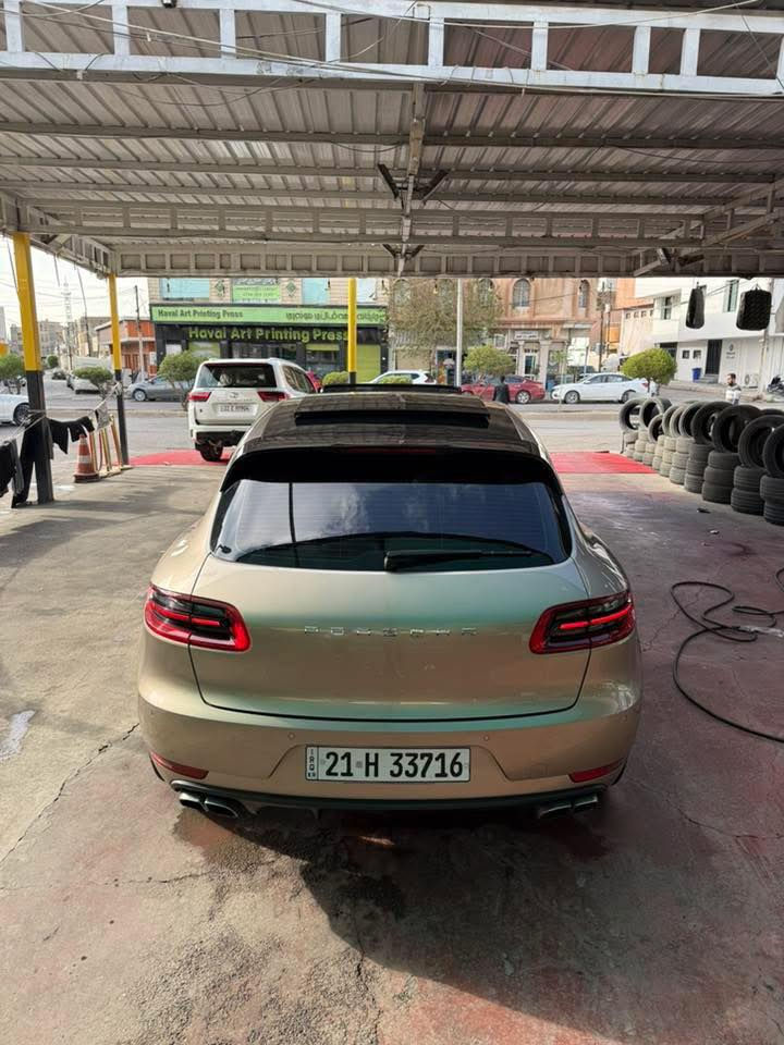 Porsche Macan نسخة (s)
• بورش ماكان موديل 15
V6 تيربو • سعة 3.0 لتر

فول مواصفات شنو الي ببالك موجود بيها 

رادارات 
حساسات امامي خلفي
شاشة كبيره
جكات
فجوج رياضي احمر بلاد
جنطة شفط كهرباء
لايت داينمك
بك لايت ليد
انارة ترحيب
داخل ابيض
كشنات كهرباء + تدفئه ، تبريد 
فتحة سقف بانوراما 
نظام صوتي فاخر BOSE
نظام ملاحة 
السعر 205 وبيها مجال 
 السياره حادثها سحطي خشم البنيد مصبوغ وخدش باب السايق ومصبوغه فقط
📞 للاستفسار ***********
