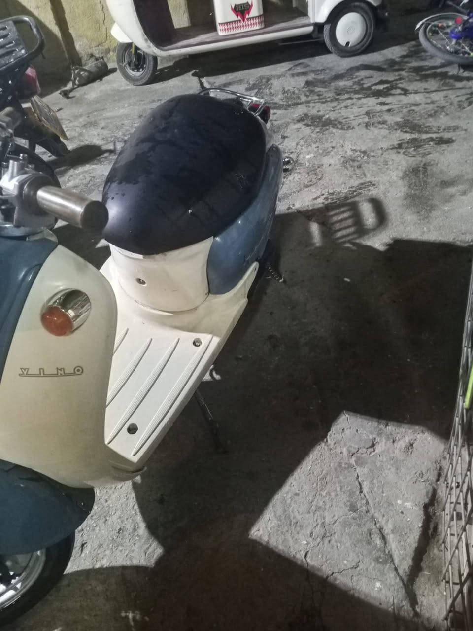 سلام عليكم عبد حليم كله شغاله من طول لطول مكينه حلوه مفتوحه مره وحده شاصي مكفول سعر ٢٠٠ وبيه مجال مكاني كربلاء الحر الرقم ***********
