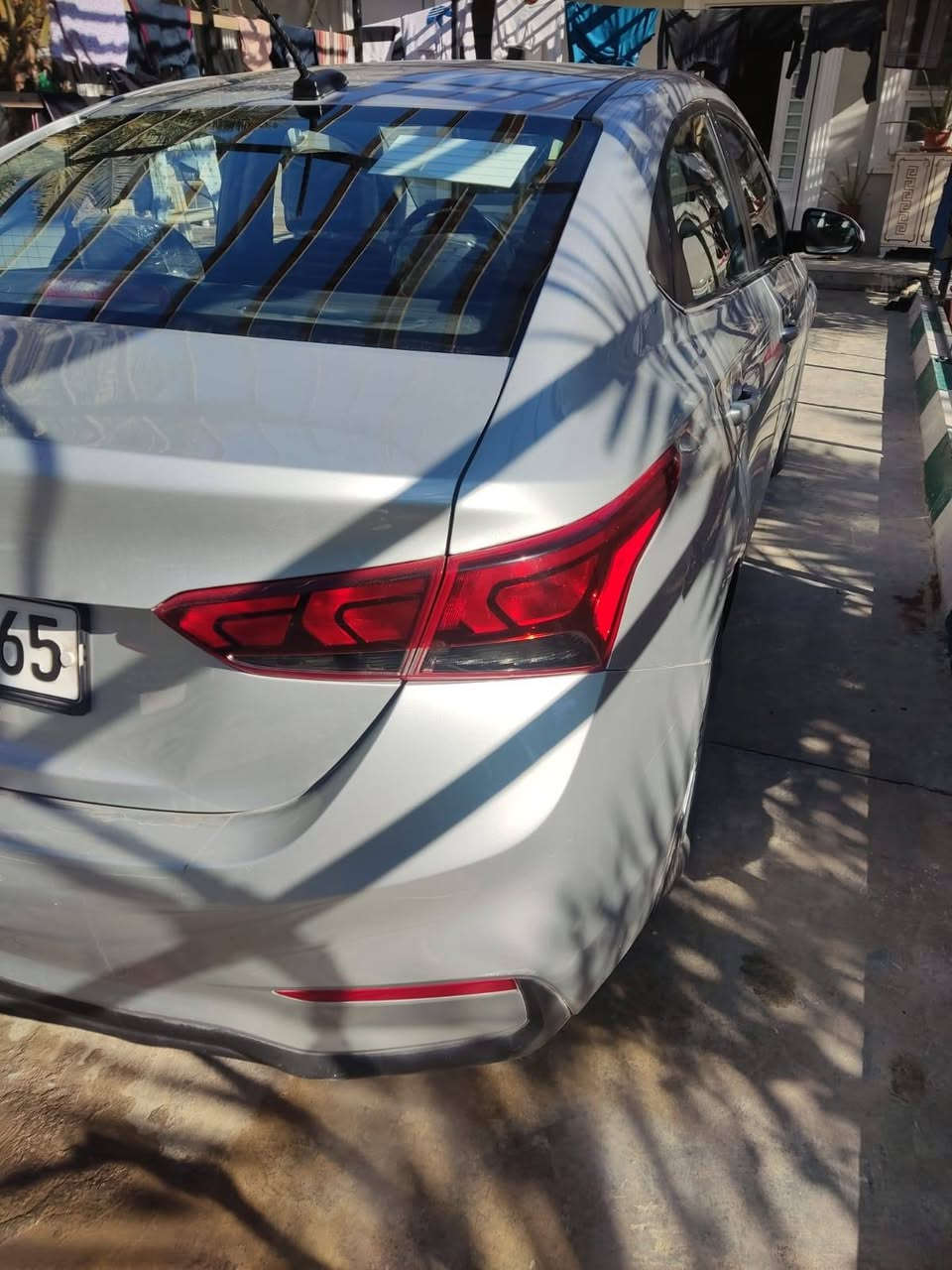 للبيع سياره اكسنت وارد امريكي موديل 2019 دواخل محرك و كير مكفول تدفئه تبيريد مكفول كله شغال تخم تايرات جديد ماشيه 62 
***********
