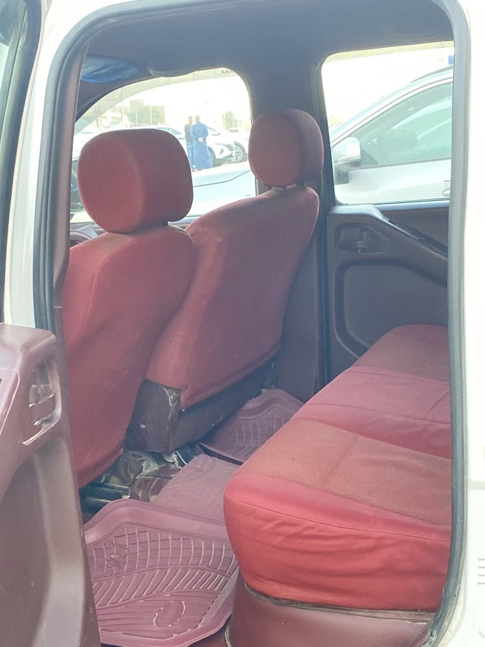 سلام عليكم البيع
نيفاره موديل 2011
صدر جديد 
تخم تاير 
كير  عادي 
محرك بل باكيت 
لا تنقيص ولا تبخير 
رقم ربيل سنويه صاقطه
تواخل شركه
مابيه قطره صبغ 
بيه بارد 
عنوان واسط صويره 
رقم موبايل ***********
***********
