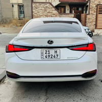 ES300 هايبريد • ٢٠٢٤ • ٢٨٠٠٠ كم