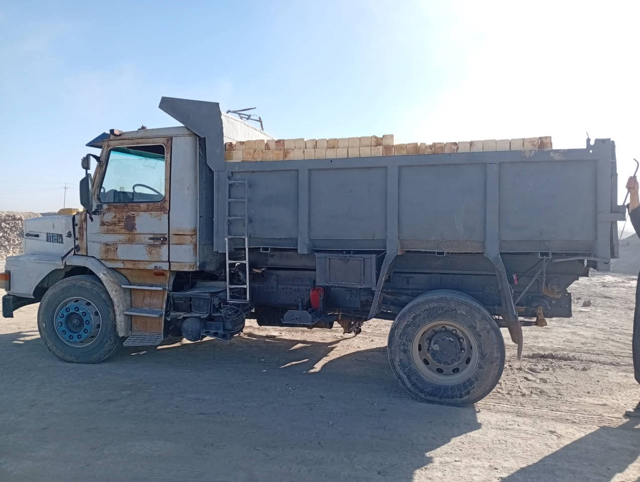 سلام عليكم سياره سكانيه 112 للبيع رقم سنويه جديد رقم انكليزي مكان سماوه ***********
