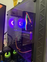 Pc للبيع  اني من بغداد وهاي مواصفاتة   CORE 15-12400F TRAY RTX 4060 GI...