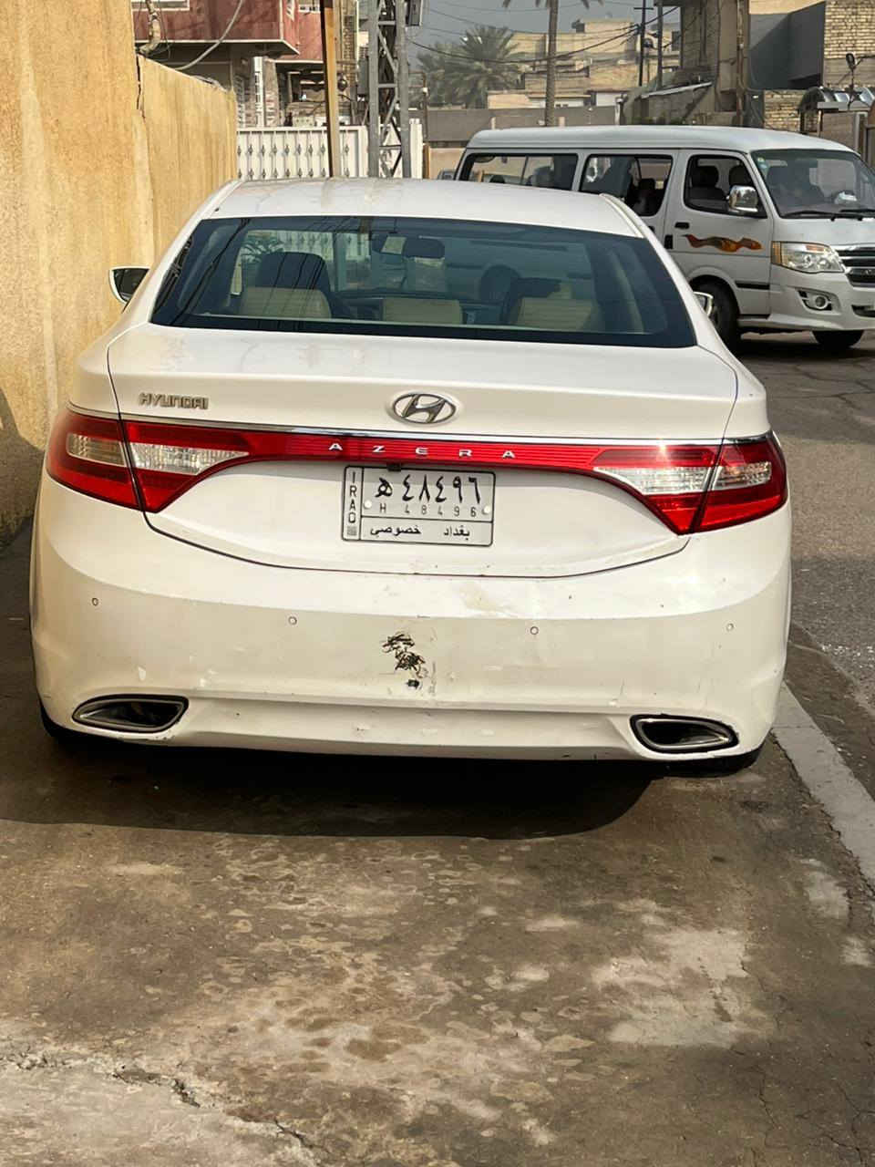 هونداي ازيرا موديل ٢٠١٤ خليجي بيها جاملغ الأمامي وباقي التفاصيل. اتصل وادلل ***********
