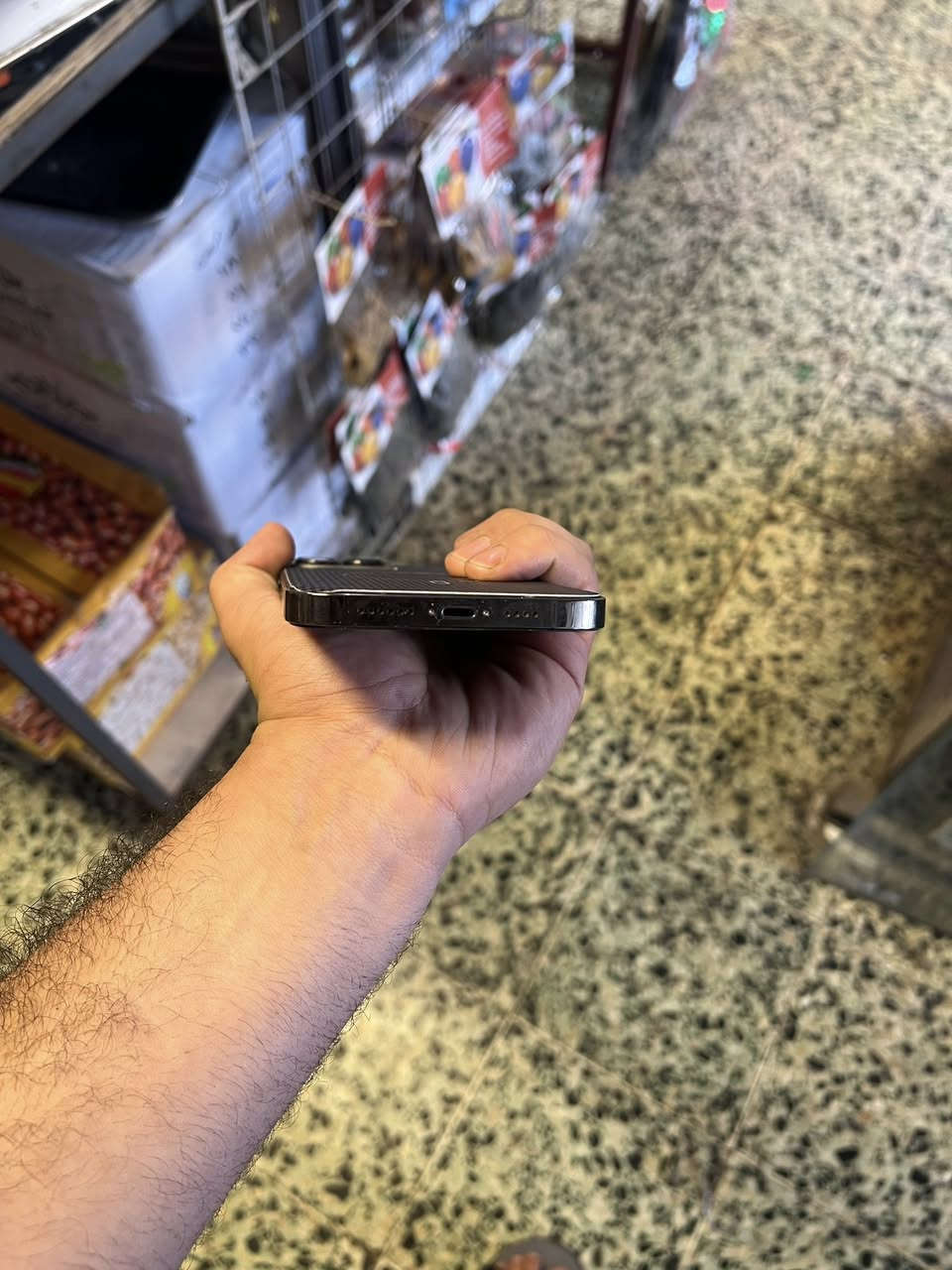 13 برو ماكس
ابدل شاشه اصليه فيس ايدي شغال 
ضهر مكسور مغلف 
سعر 400 
مكاني بغداد


**إذا كنت صاحب هذا الإعلان وتريد حذفه لأي سبب، رجاءا أرسل رسالة إلى الدعم الفني**