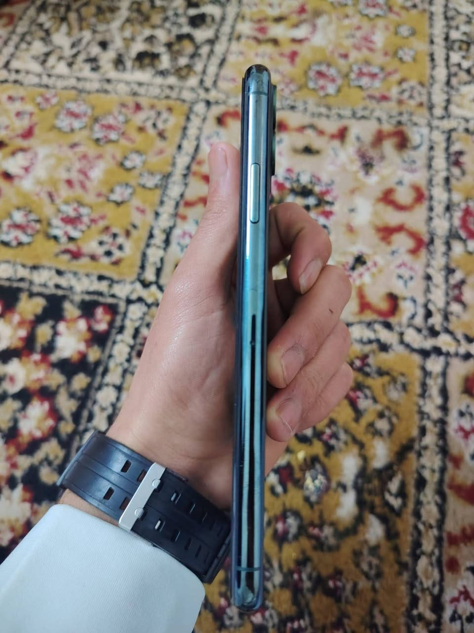 سلام عليكم ايفوان 11 برو ماكس جهاز نضيف بشكل مسحه 64 تك سم بطاريه 78 قطره بل شحن سعر 350بي مجال جهاز شرط مامفتوح بيع فقط رقم *********** وتساب خبرني 🫡
