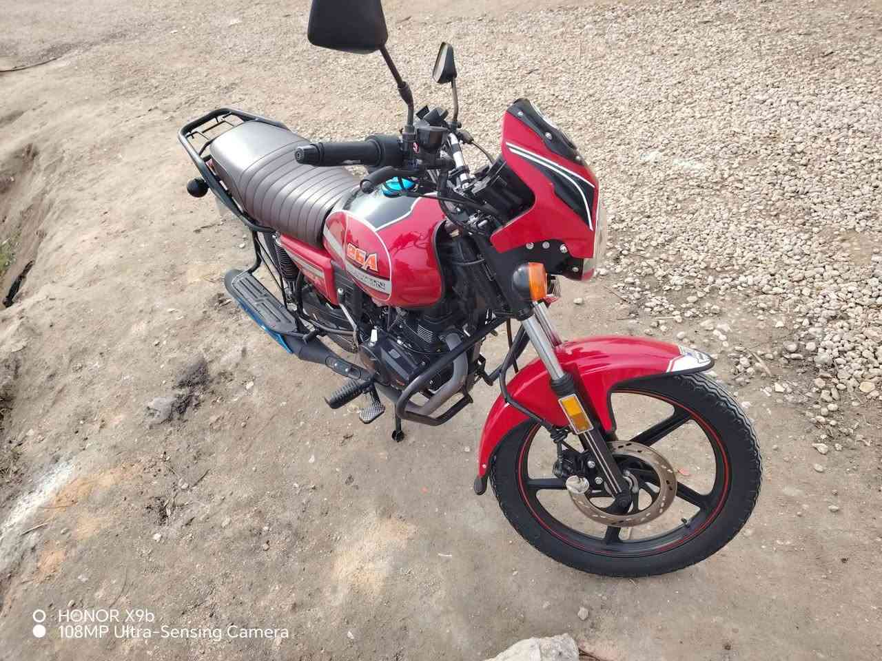 سلام عليكم  درجة ديوان موديل25 نفخ مكينه 200اوراق سكنر مراوس بستوته  اذا اكو نضيفه  الدراجه صارله 3تشهر من طلع من الوكيل ***********
