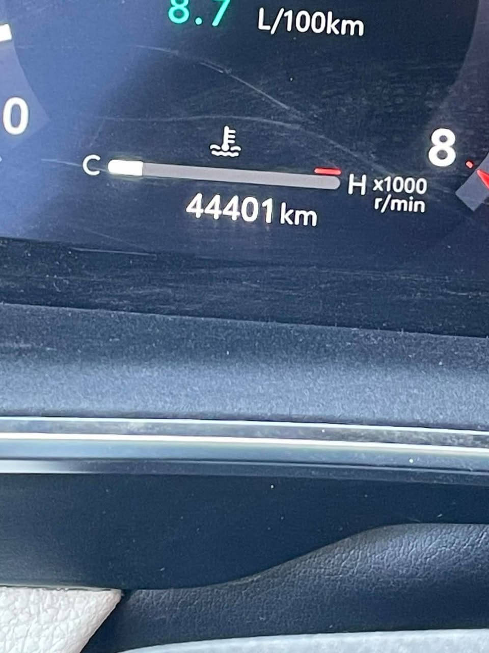 كورلا 24 
وكاله جيهان 
ماشيه 44 الف 
بوضع الشركه 
رقم اربيل بٱسمي تحويل او وكاله 
كفاله عامه من الصبغةبيها تعديل بي دي ار شبرين وما مبين 
مكاني بغداد 
السعر 178 مع مجال بسيط 
*********** فقط اتصال
