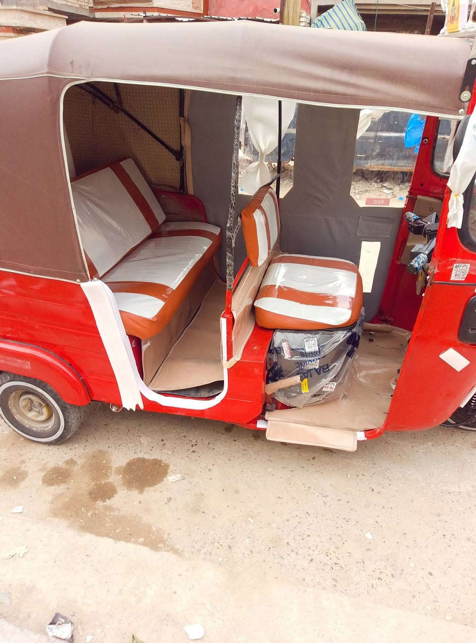 سلام عليكم تكتك البيع سعر خمسه ثلاثميه5300 $هاذ رقمي***********
