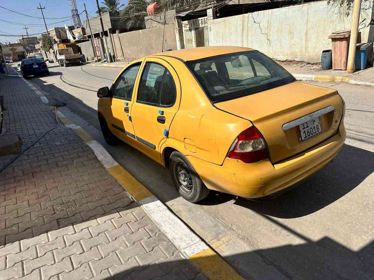 سلام عليكم طيبه للبيع موديل ٢٠١٥بسمي تحويل ثاني يوم
مصفره كلشي هيئه وغرامه هزه جديده قبل سبوع سويتها هيه وسنويه جديده  
تبريد ثلج يحتاجلها شوي كماليات بيها ضربه من خلف مبدله 
ما مشتغله تكسي سياره مال بيت 
وسياره خير من الله 
بيها باتري جديد وتخم تايرات 
وزنون اصلي ١٣٠ الف  
***********
بابل المسيب حي الموظفين 
سعر 5 مليوون
