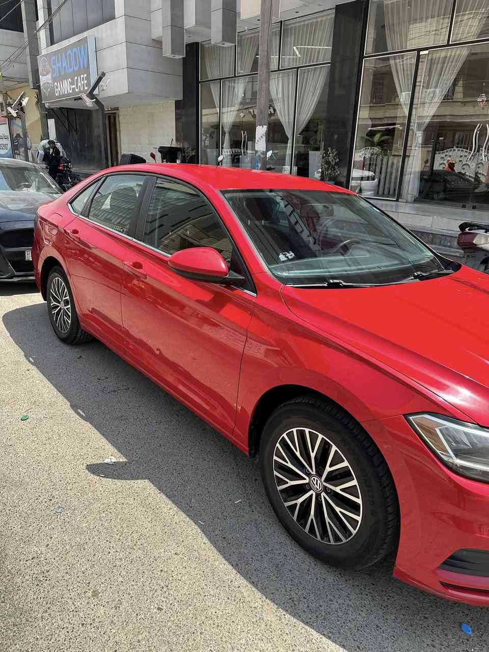 فولكسواكن جيتا موديل 2021 فئة s
محرك 1400 تيربو 
ماشيه 81 ميل
مواصفات اعتيادية
شاشة . كامرة . رادار امامي . توقف ذاتي . رادار جانبي . نقطة عمياء . هاند بريك دكمة . اوتو هولد
حادث جاملغ خلفي و صندوق صبغ 
للاستفسار  ***********
السعر 135 وبيه مجال
